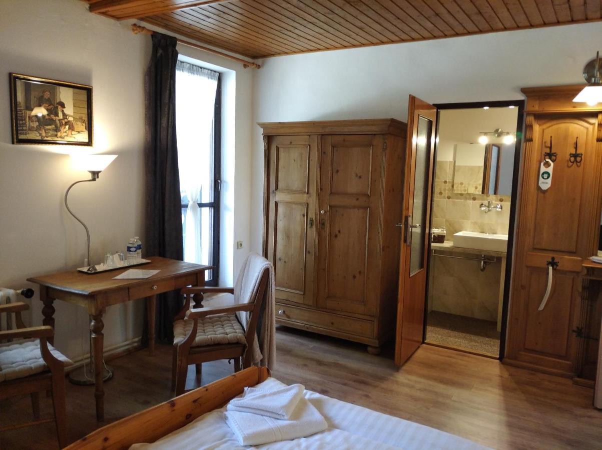 Hotel V Nebi Josefuv Dul Bagian luar foto