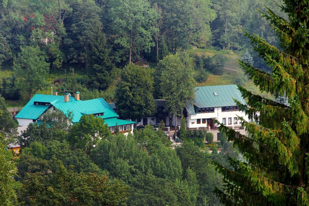 Hotel V Nebi Josefuv Dul Bagian luar foto